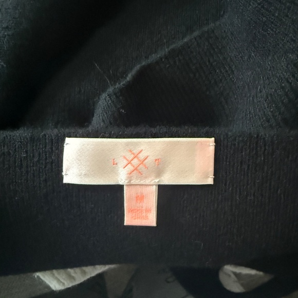 LISA TODD Pillow Talk Black Crop Top M Cashmere - Picture 3 of 5